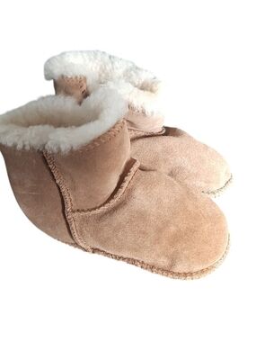 Ugg Baby Erin Boots US Medium~UK4~EU 20.5